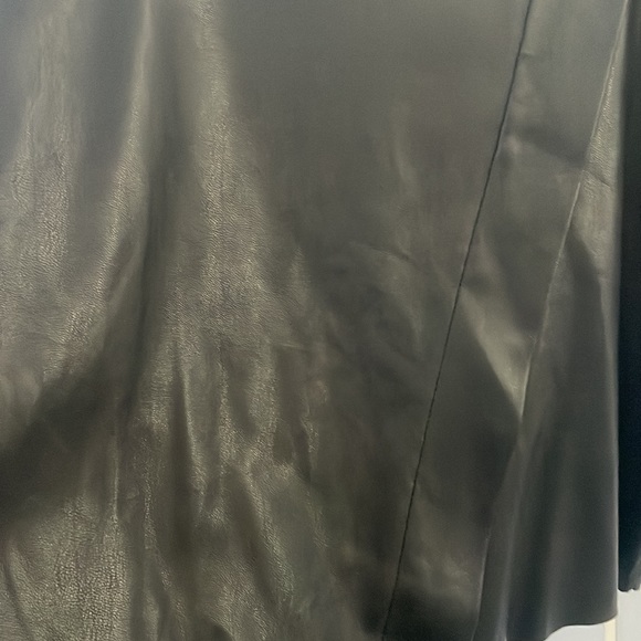 Zara Faux Leather Black Skirt - Picture 2 of 3